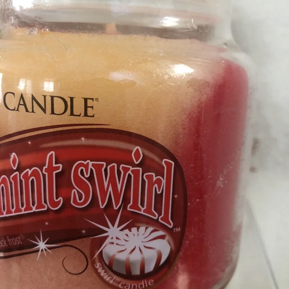 Yankee Candle Retired Peppermint Swirls Cranberry Peppermint and Jack Frost - Picture 2 of 6